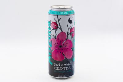 Напиток Arizona Black and White Iced Tea 0,68л